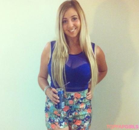 Wears nude leaked OnlyFans photo #18