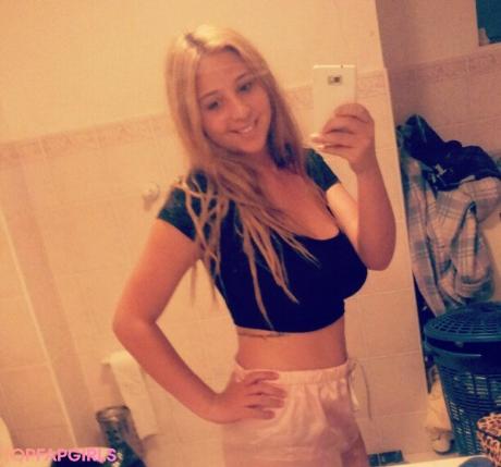 Wears nude leaked OnlyFans photo #23
