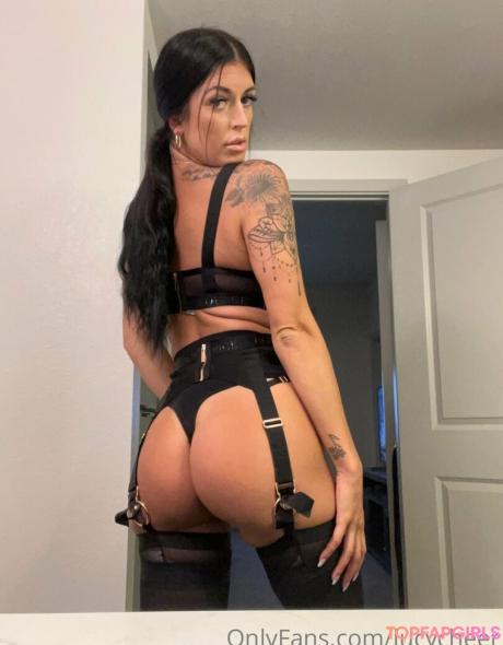 Lucymomma nude leaked OnlyFans photo #32