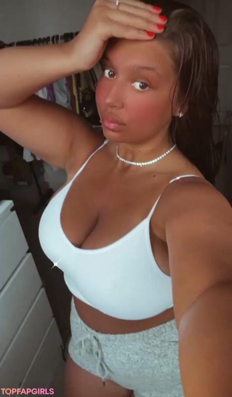 Naughtybabeoxo nude leaked OnlyFans photo #20