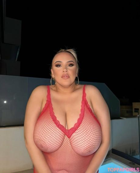 Laura nude leaked OnlyFans pic