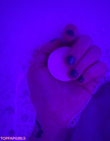 Hunnybeesarecool nude leaked OnlyFans photo #1