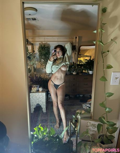 Mollydixx nude leaked OnlyFans photo #9