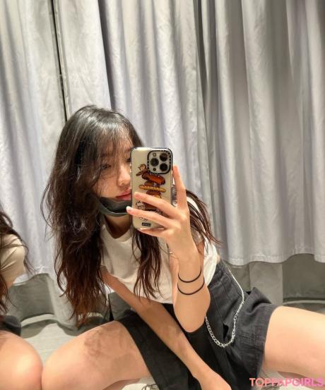 Maggiechow123 nude leaked OnlyFans photo #5