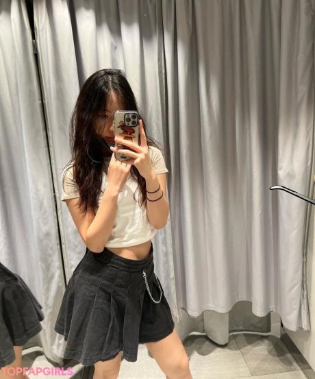 Maggiechow123 nude leaked OnlyFans photo #8