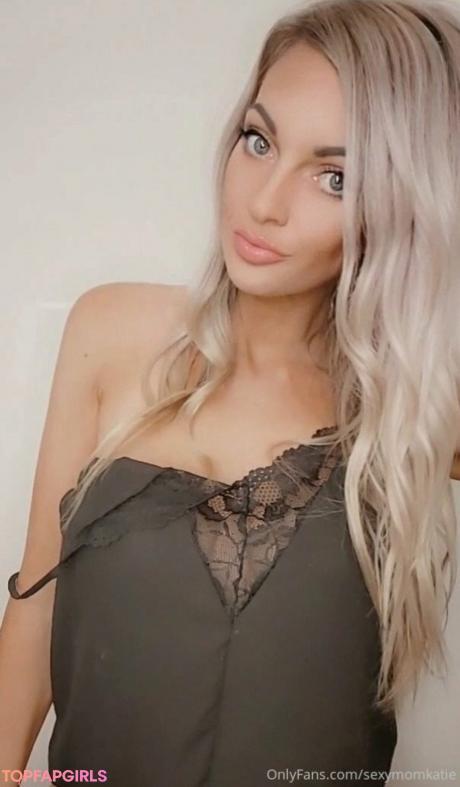 NaughtyNurse nude leaked OnlyFans photo #7