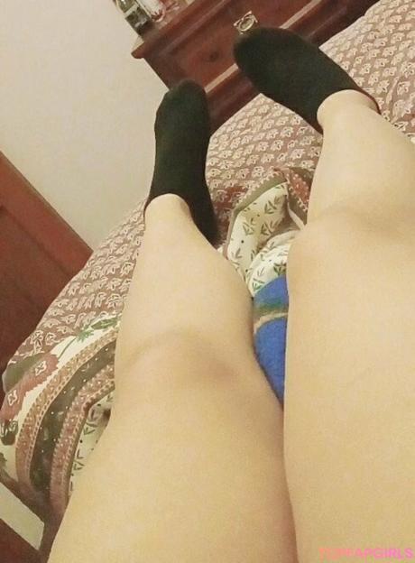 Yamiahr4 nude leaked OnlyFans photo #1