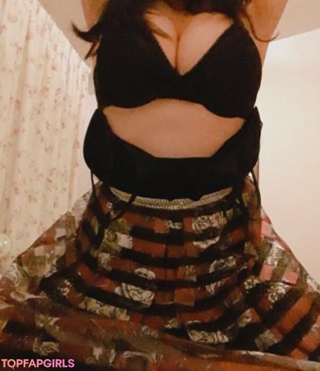 Yamiahr4 nude leaked OnlyFans photo #5