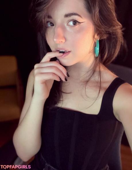 Slight nude leaked OnlyFans photo #25