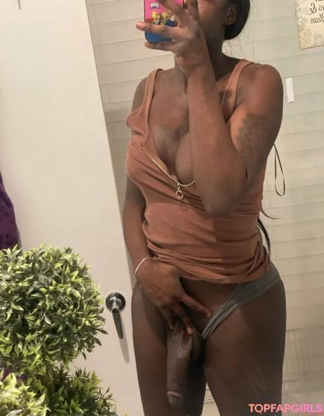 Glamazonchanelr nude leaked OnlyFans photo #152