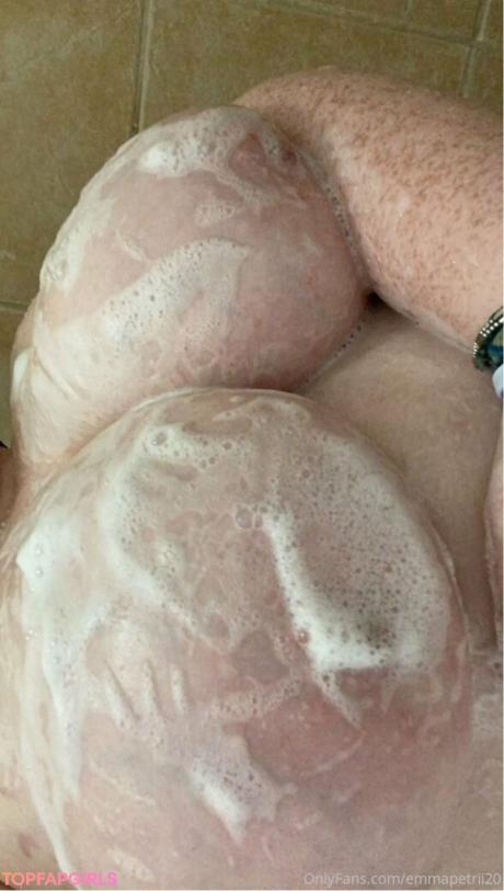 Emmapetrii20 nude leaked OnlyFans photo #12