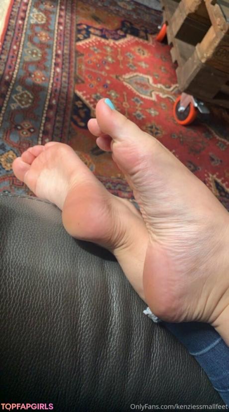 Kenziessmallfeet nude leaked OnlyFans photo #14