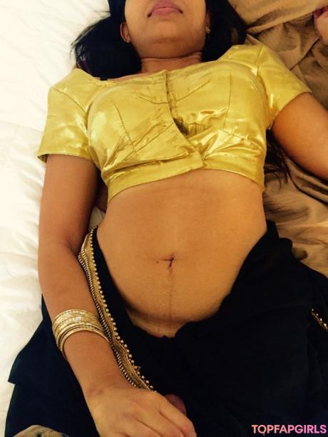 Pankhuri nude leaked OnlyFans photo #11