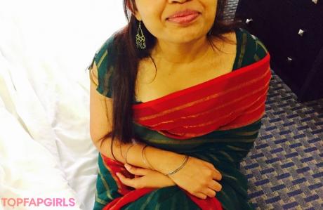 Pankhuri nude leaked OnlyFans photo #9