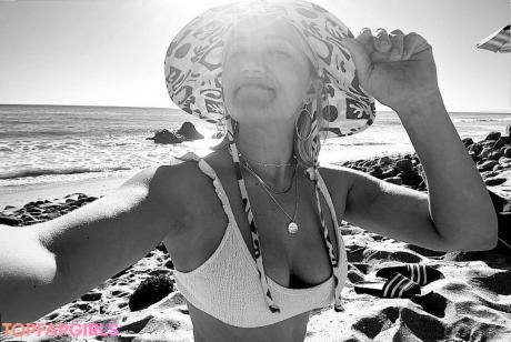 Emily nude leaked OnlyFans photo #8