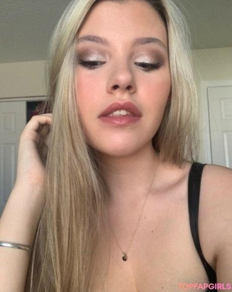 Becca nude leaked OnlyFans photo #9
