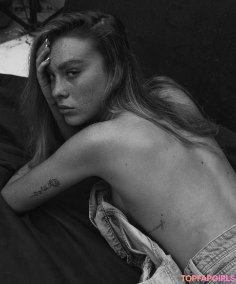 Michal nude leaked OnlyFans photo #17