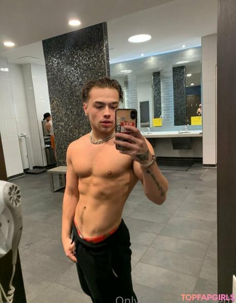 Kshredz nude leaked OnlyFans photo #9