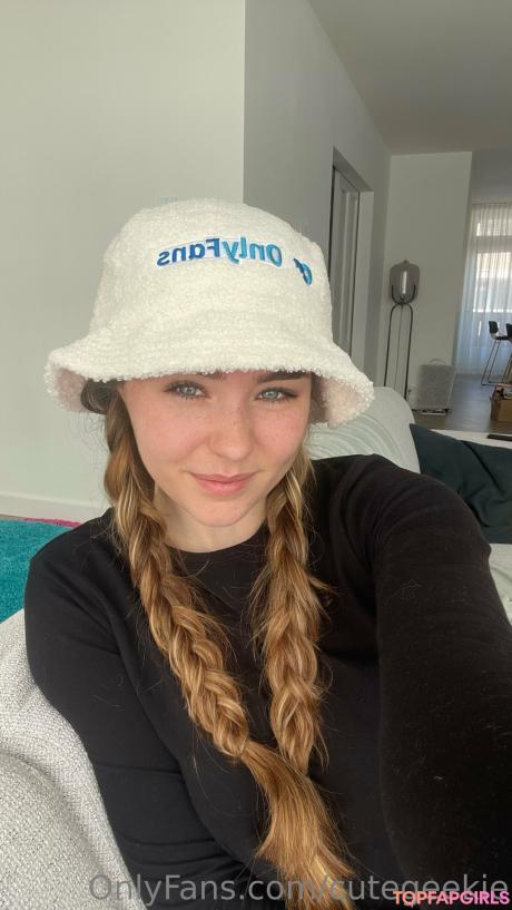 Cutegeekie nude leaked OnlyFans photo #281