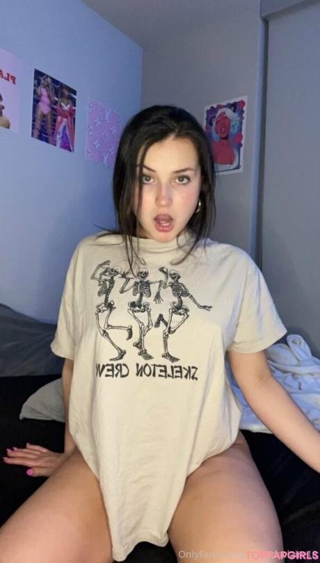 Amandaclaire18 nude leaked OnlyFans photo #37