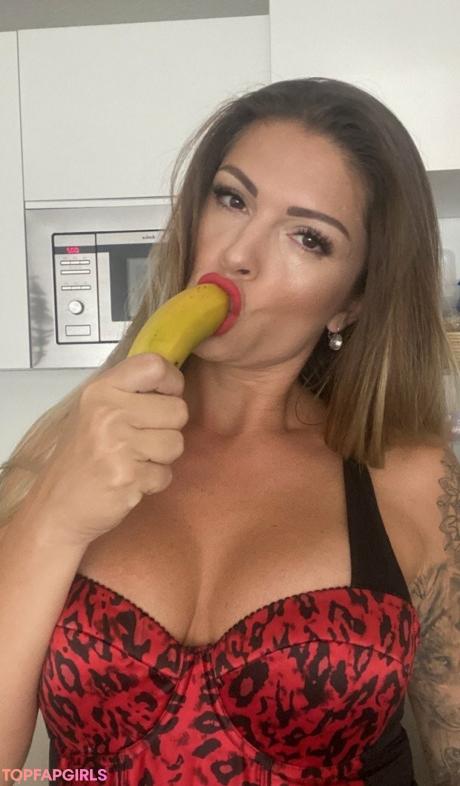 Sarah nude leaked OnlyFans photo #143