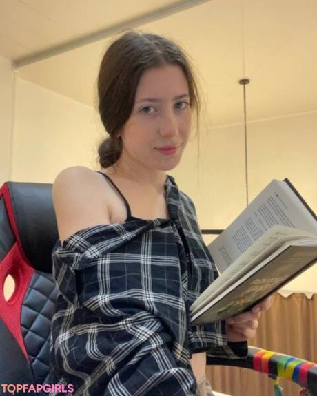 Mia nude leaked OnlyFans photo #4