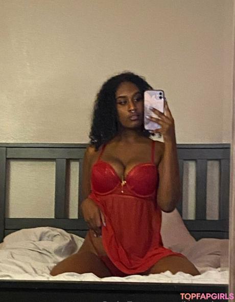 Luna.ioxo nude leaked OnlyFans photo #5
