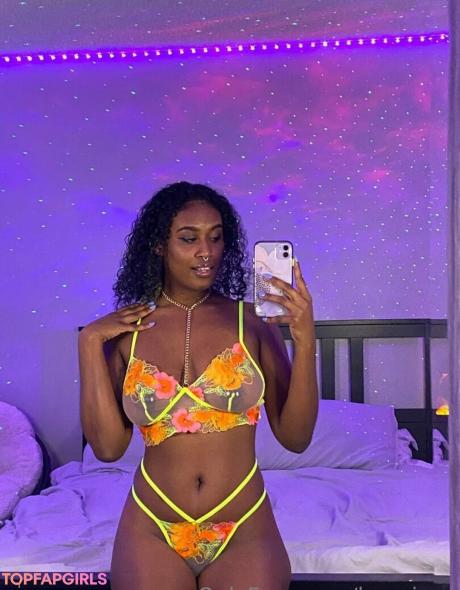 Luna.ioxo nude leaked OnlyFans photo #9