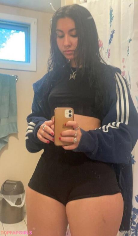 Nadial0vesyou nude leaked OnlyFans photo #2