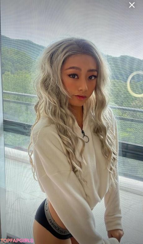 Ari nude leaked OnlyFans photo #2