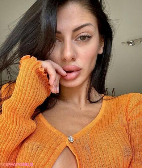 Sofia nude leaked OnlyFans photo #6