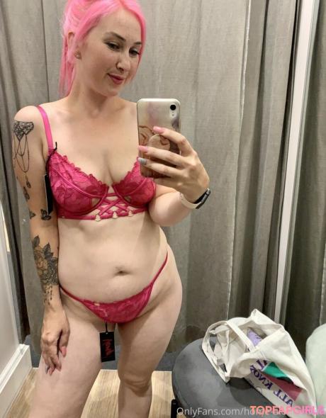Home-alone-mum nude leaked OnlyFans photo #13