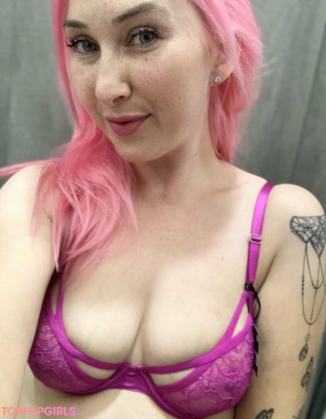 Home-alone-mum nude leaked OnlyFans photo #14