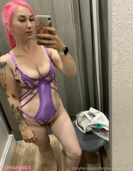 Home-alone-mum nude leaked OnlyFans photo #15