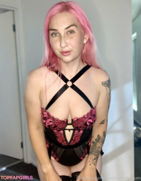 Home-alone-mum nude leaked OnlyFans photo #33