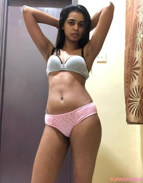 Indian nude leaked OnlyFans photo #121