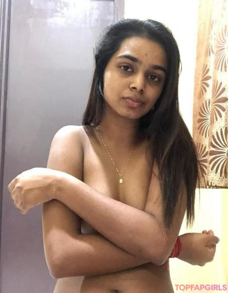 Indian nude leaked OnlyFans photo #133