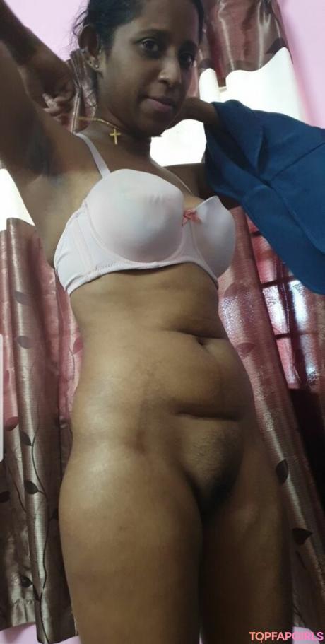 Indian nude leaked OnlyFans photo #183