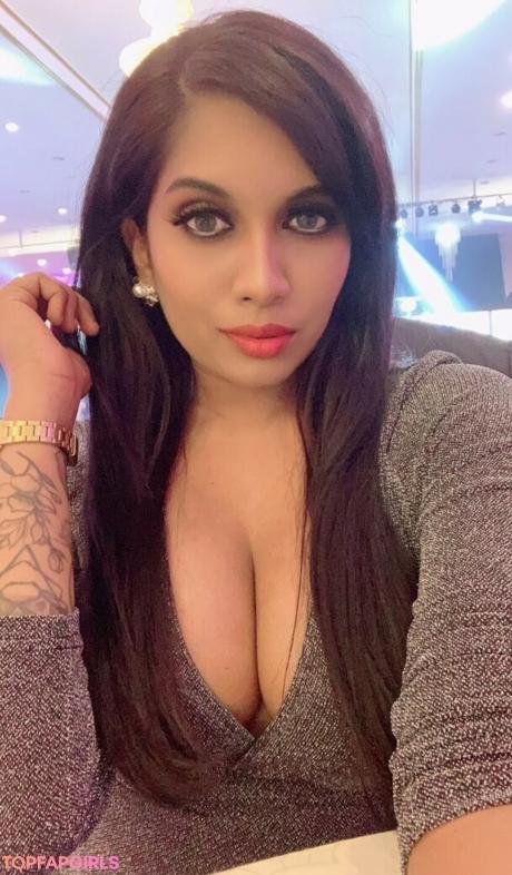 Indian nude leaked OnlyFans photo #222