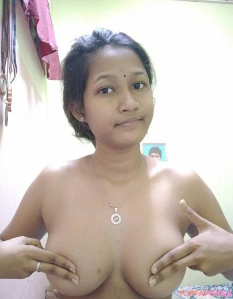 Indian nude leaked OnlyFans photo #62