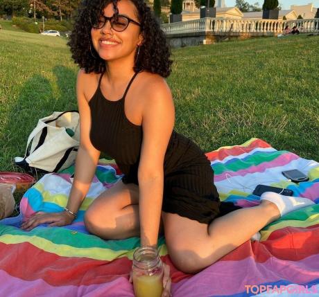 Itsqueennovaa nude leaked OnlyFans photo #17
