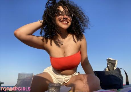 Itsqueennovaa nude leaked OnlyFans photo #52