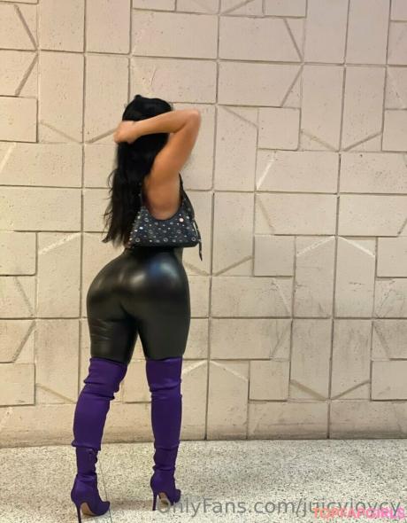 Juicyjoycey nude leaked OnlyFans photo #12