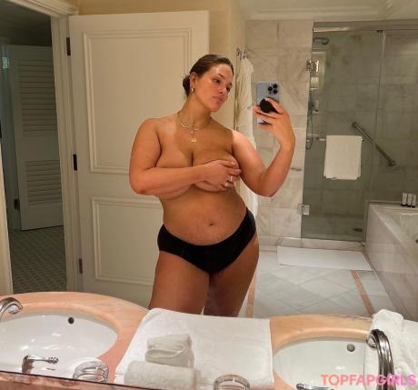 Ashley nude leaked OnlyFans photo #21