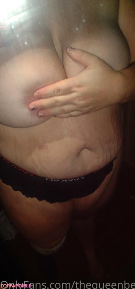 Thequeenbee69 nude leaked OnlyFans photo #13