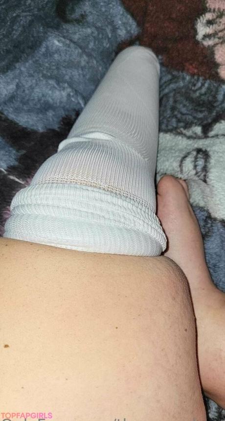 Thequeenbee69 nude leaked OnlyFans photo #23