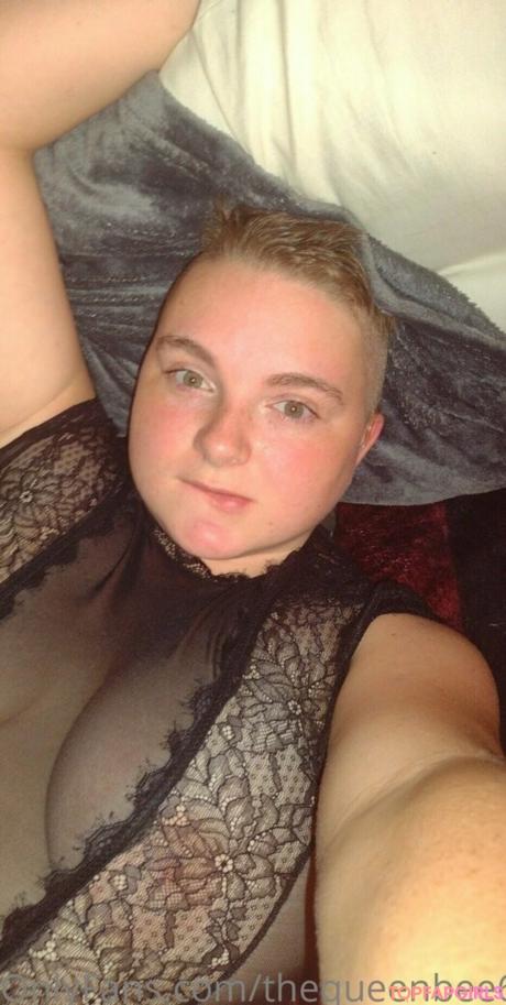 Thequeenbee69 nude leaked OnlyFans photo #8
