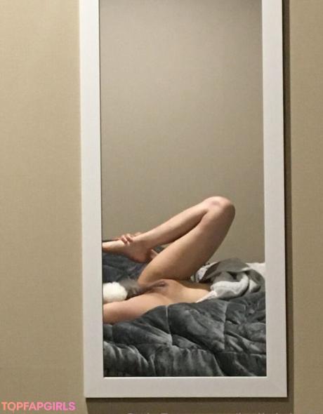 Bellyjellyfh nude leaked OnlyFans photo #3