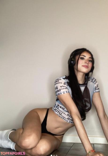 Alliyah.deanne nude leaked OnlyFans photo #6