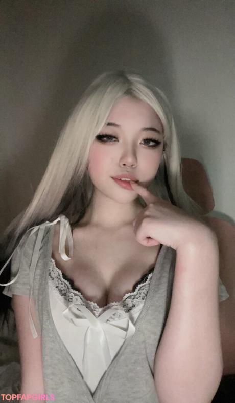 Daph nude leaked OnlyFans photo #5